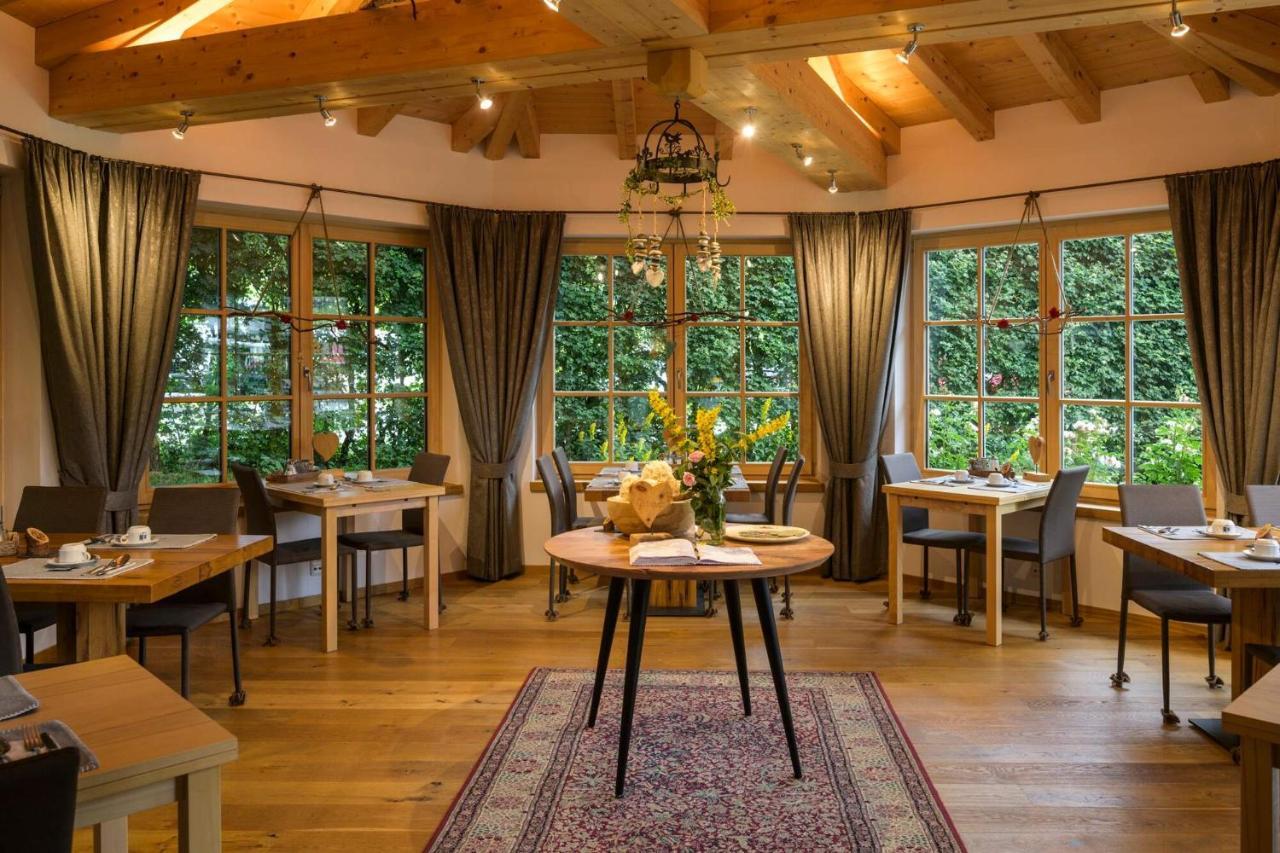 Flora - Das Kleine Gartenhotel Ellmau Eksteriør billede