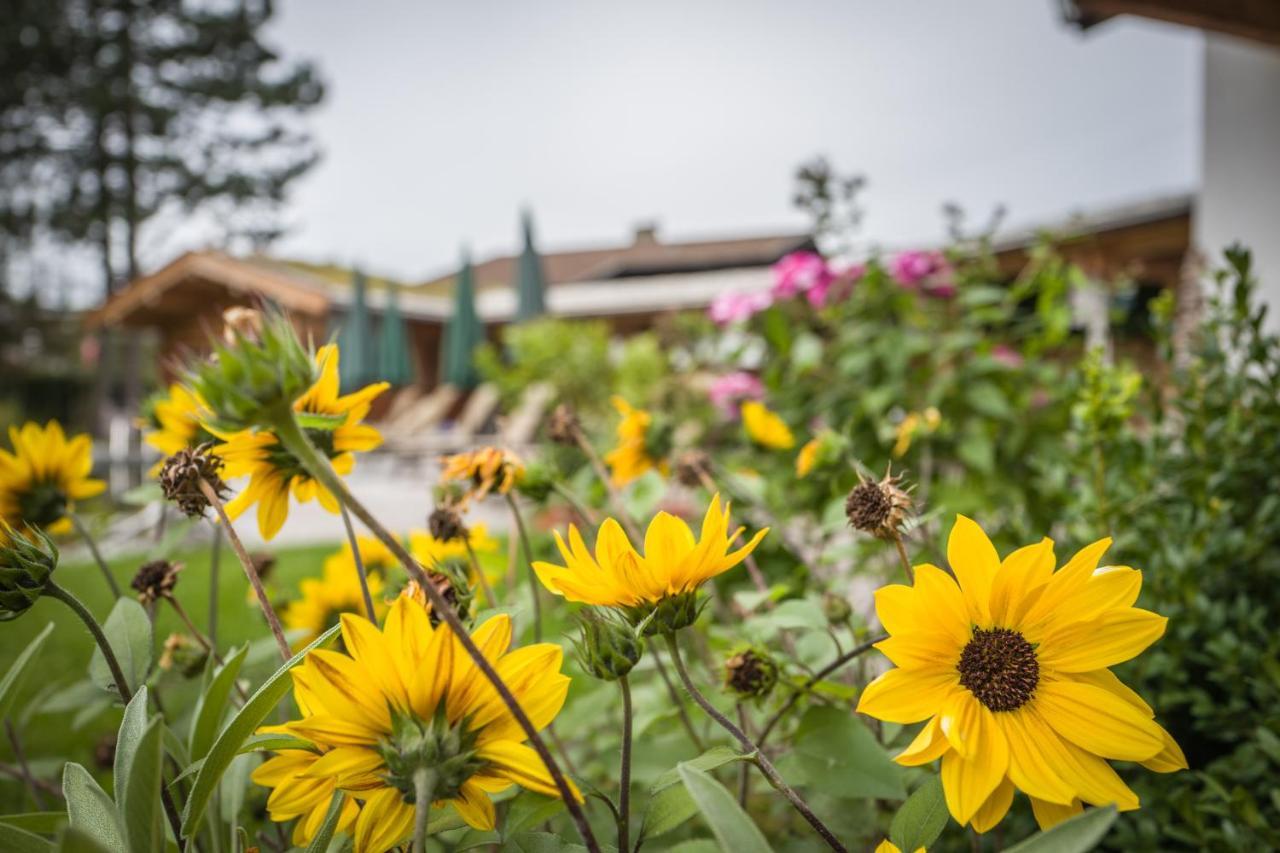 Flora - Das Kleine Gartenhotel Ellmau Eksteriør billede
